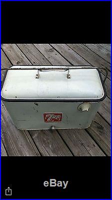 1950's Progress Refrigerator Metal 7UP Soda Advertising Cooler Ice Chest Withtray
