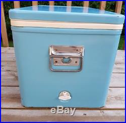 1960's Vintage Coleman Snow-Light Baby Blue Turquoise Metal Cooler 40 Quart 45L