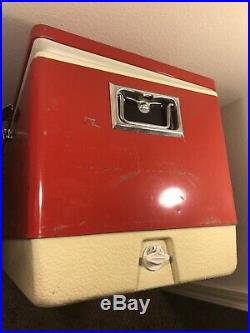 1973 Metal Coleman Cooler excellent vintage condition with Original Compartments