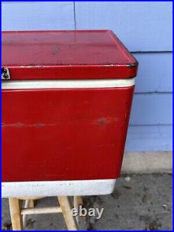 1976 Vintage Coleman Metal Cooler Chest Red & White 22.5 x 16 x 14 READ