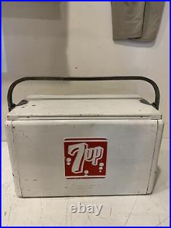 7up Vintage metal Cooler picnic 19W x 14H Soda Pop Cronstrom Mpls Mn chest