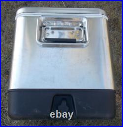 Budweiser Coleman Steel Belted Cooler Ice Box EUC USA Patent Pending Uncommon