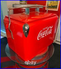 Coca Cola 2001 Gearbox Red Metal Vintage-Style Picnic Cooler Cedar Rapids IA NOS