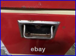Coleman Cooler Metal Ice Chest 22.5x15.5x13.5 Vintage 1976 Red