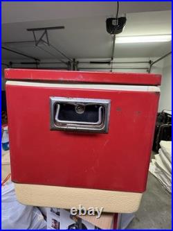 Coleman Cooler Metal Ice Chest 22.5x15.5x13.5 Vintage 1976 Red
