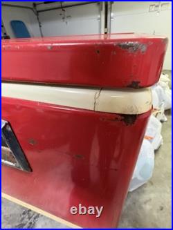 Coleman Cooler Metal Ice Chest 22.5x15.5x13.5 Vintage 1976 Red