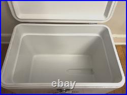 Coleman Seagram's Escapes Jersey Shore Steel Belted 6150 6155 54-Quart Cooler