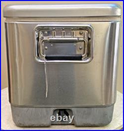 (Coleman Steel Belted Metal Cooler Ice Chest 6150-6155 Silver 54 Quart)