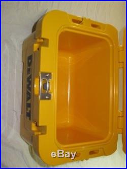 DeWalt 10 Qt Roto Molded Cooler KEEPS ICE COLD FOR DAYS