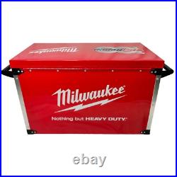 Heavy-Duty 48L Cooler with Locking Latches 80-Can Capacity, 4-Day Ice Life Heavy-Duty 48L Cooler with Locking Latches 80-Can Capacity, 4-Day Ice Life