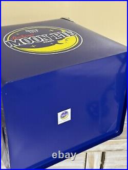 Licensed MOON PIE METAL 12-PACK SIZE COOLER With BUILT IN BOTTLE OPENER New