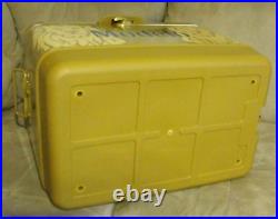 MODELO BEER 54 QUART STEEL BELTED GOLD BEVERAGE COOLER ICEBOX CHEST withOPENER NEW MODELO BEER 54 QUART STEEL BELTED GOLD BEVERAGE COOLER ICEBOX CHEST withOPENER NEW
