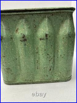PolarPack Universal Container Company Green Metal Bottle Cooler Ice Chest 1930s
