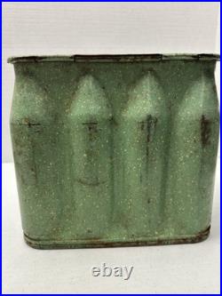 PolarPack Universal Container Company Green Metal Bottle Cooler Ice Chest 1930s