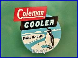 RARE 1950'S VINTAGE GREEN METAL COLEMAN COOLER Model 632 PENGUIN LOGO Lantern