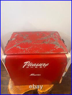 RARE LARGE & VINTAGE Red Pleasure Chest MASTER 1950's Cooler