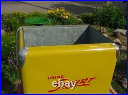 Rare Vintage 1950's Metal Drink Squirt Soda Cooler Ice Chest Sign With Tray Nice
