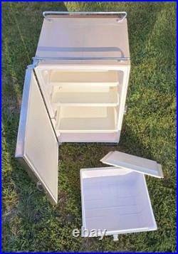 Rare Vintage Coleman 3-Way Upright Cooler Ice Box Wood Grain 26x16x16 with Inserts
