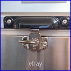 Snap-on 54 Qt Vintage Metal Cooler Bottle Opener Drain Silver/Black SSX26P112