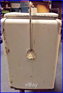 VINTAGE 7UP SEVEN UP METAL COOLER 1950's PROGRESS REFRIGERATOR CO. WITH TRAY