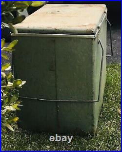 VINTAGE GSW METAL COOLER CHILL CHEST WithGALVANIZED INTERIOR MADE IN CANADA RARE
