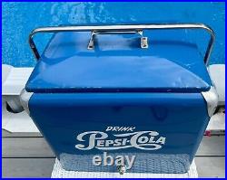 VINTAGE PROGRESS Pepsi Cola Metal Cooler Ice Box ORIGINAL EXCELLENT