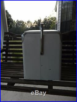 VTG 1950's Metal 7 UP Cooler by Progress Refrigerator Co withBottle Opener Nice