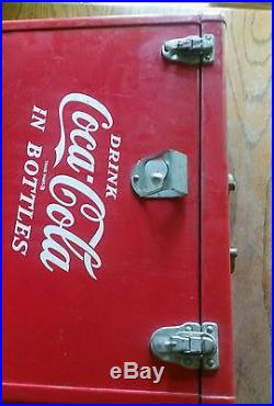 Vintage 1950s Red Metal Coke Soda Coca Cola Galvanized cooler. READ OR DON'T BUY