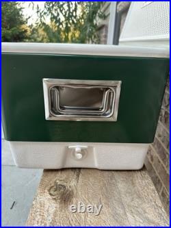 Vintage 1970s' Coleman Cooler Green & White 22L x 13.5Wx 15.5H