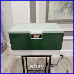 Vintage 1975 Coleman 22.5x13.5x12.7 Green Metal Banded Cooler Ice Chest USA