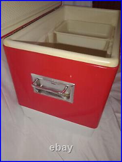 Vintage 1976 Red Coleman Cooler Metal Ice Chest 22 1/2 15 1/2 13 1/2 NICE WithTray