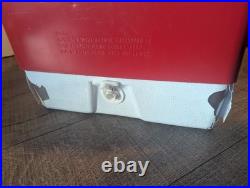 Vintage 1976 Red Coleman Cooler Metal Ice Chest 22.5 15.5 13.5