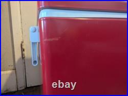 Vintage 1976 Red Coleman Cooler Metal Ice Chest 22.5 15.5 13.5