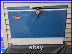 Vintage 1977 XL 89 Quart Coleman Ice Blue Steel Belted Metal Cooler 28