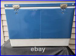 Vintage 1977 XL 89 Quart Coleman Ice Blue Steel Belted Metal Cooler 28