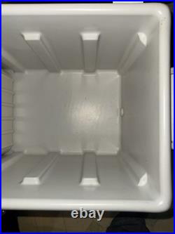 Vintage 1980's Coleman Green Steel Belted XLarge 80 Quart Cooler VERY NICE COND