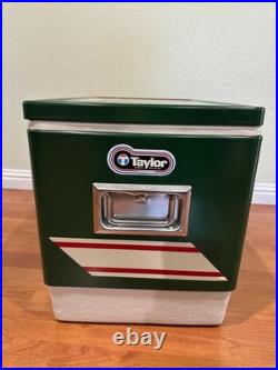Vintage 1980s Large Green Metal COLEMAN CoolerIce Chest Made in USA