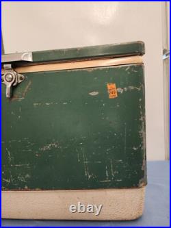 Vintage 1981 Coleman Camping Cooler Retro Green Metal/Plastic Ice Chest 22x16x14