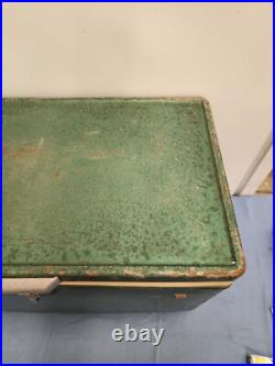 Vintage 1981 Coleman Camping Cooler Retro Green Metal/Plastic Ice Chest 22x16x14