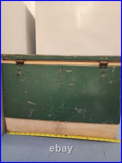 Vintage 1981 Coleman Camping Cooler Retro Green Metal/Plastic Ice Chest 22x16x14