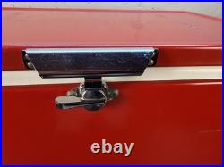 Vintage 1984 Coleman Red Ice Chest Cooler Box 22.5 X 16 X 13.5
