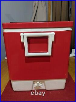 Vintage 1984 Red Metal Coleman Cooler Plastic Handles Great condition