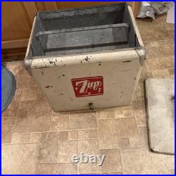 Vintage 7UP Metal Cooler Progress Refrigerator Co Soda Ice Chest 1950s