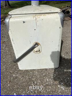 Vintage 7UP Metal Drink Cooler Ice Chest Progress Refrigerator Co