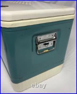 Vintage Aqua Blue Metal Coleman Diamond Badge Ice Chest Cooler Camping Mag-Lock