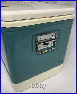 Vintage Aqua Blue Metal Coleman Diamond Badge Ice Chest Cooler Camping Mag-Lock