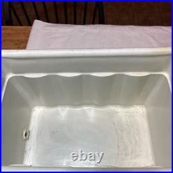 Vintage Blue 28 Quart Insulated Coleman 5253-700 Snow-Lite Metal Cooler