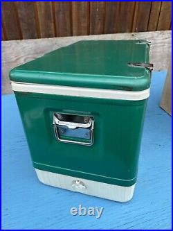 Vintage COLEMAN GREEN Metal Cooler Soda Drink Model 5215B SNOWLITE Cardboard Box