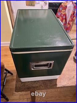 Vintage Coleman Metal Cooler Chest Green & White 22.5 x 15.5 X 13.5 Great Cond