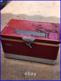 Vintage Coleman Metal Cooler Chest Red & White 22.5 x 16 x 14 TF